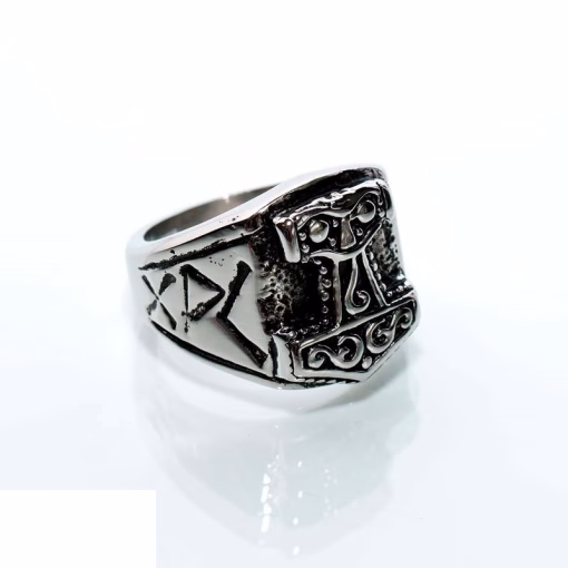 Ring aus Edelstahl