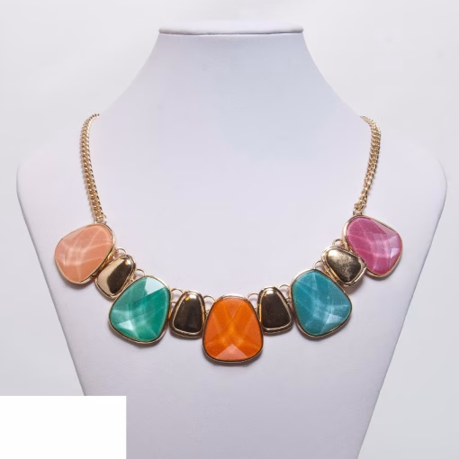 Auffälliger Glamour-Schmuck – Bild 4